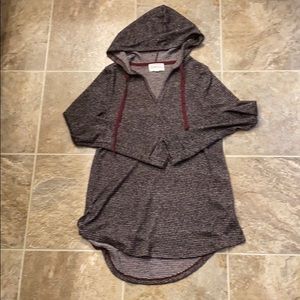 Olive & Oak hooded Sweater size M